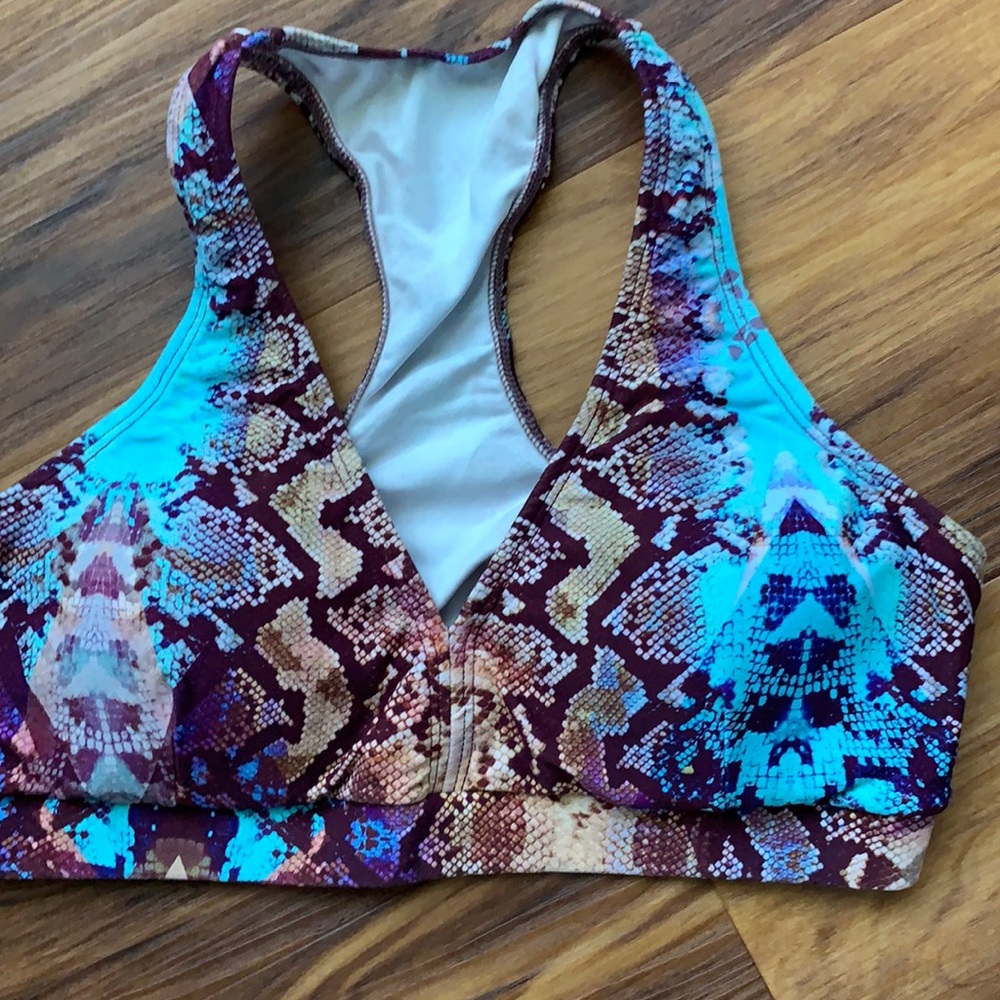 LiCiFit Cobra Sports bra